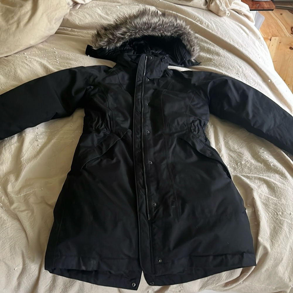North face Woman’s Arctic Parka Medium
